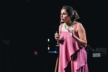 Dra Mariana Maciel