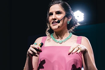 Dra Mariana Maciel